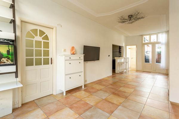 Medium property photo - Hendrik van Deventerstraat 106, 2563 XW Den Haag